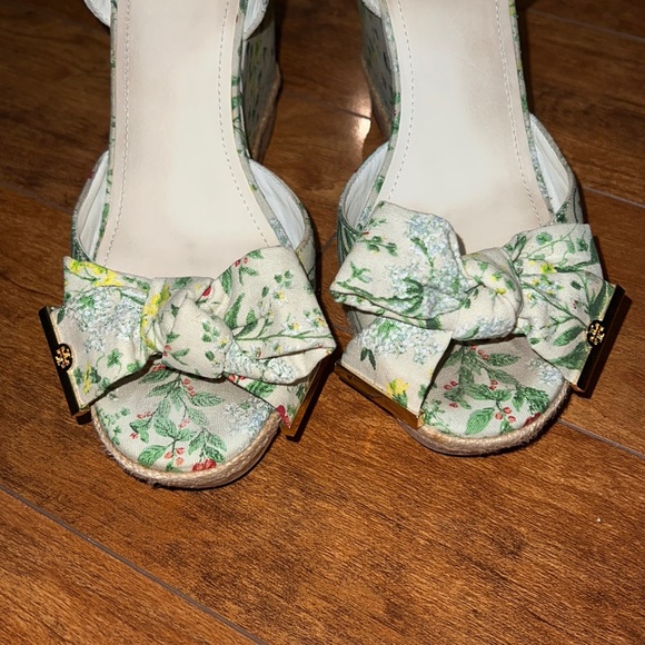 Tory Burch Penny Wedge Sandals Size 11 - Picture 2 of 7
